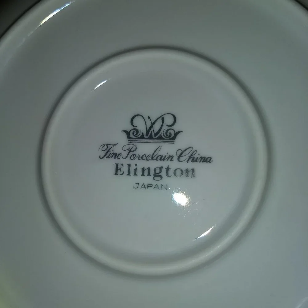 Wade Ellington Gravy Boat - Picture 2 of 4
